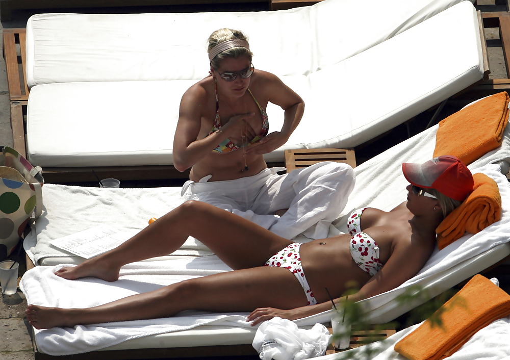 Gemma Atkinson Bikini Candids at Pool in Miami #2328267