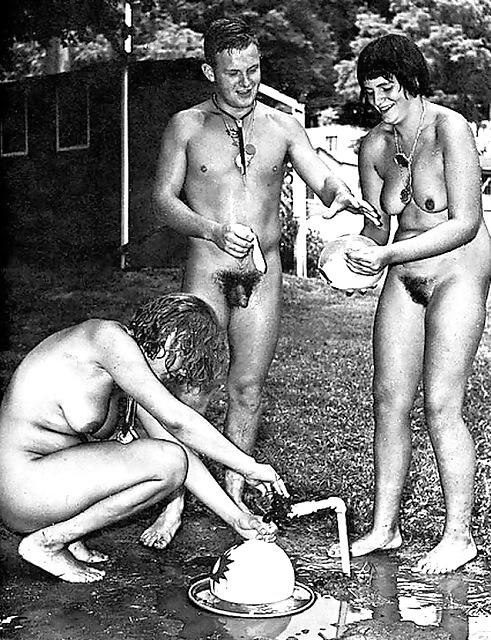 Vintage campamento nudista
 #17522754