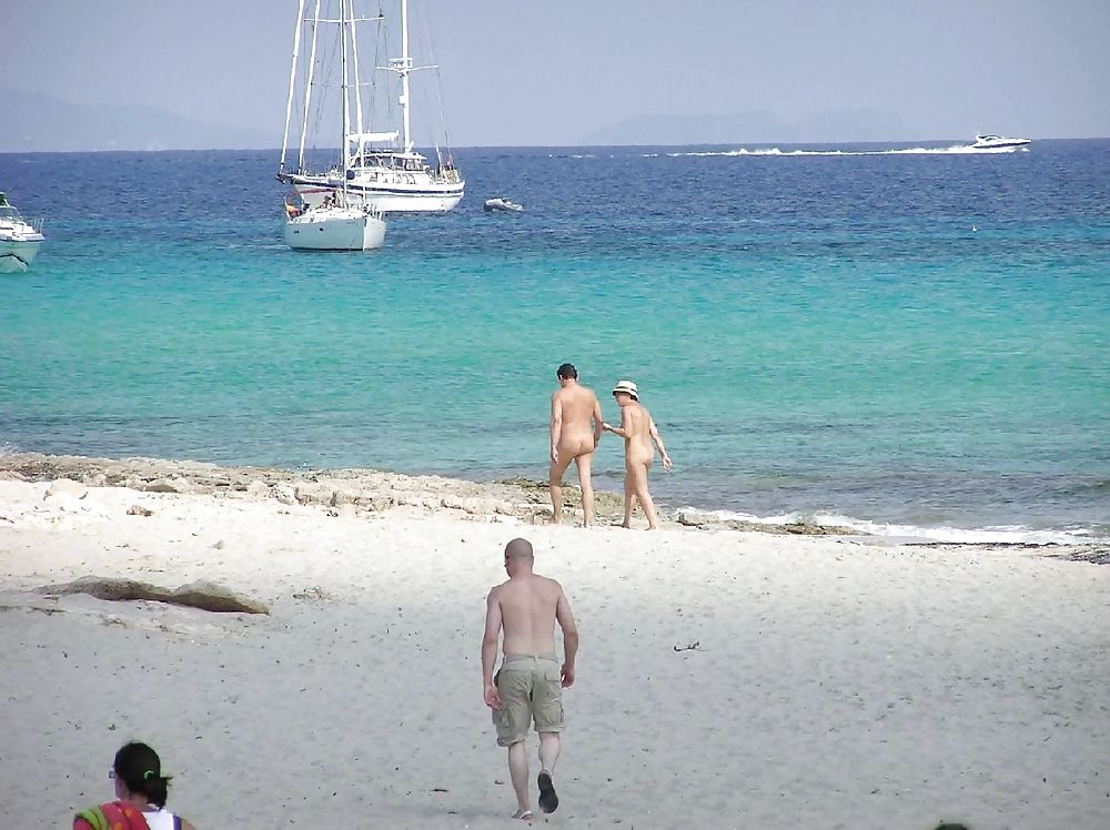 Un altro buon giorno di spiaggia
 #299388