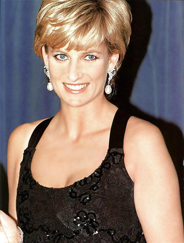 Diana spencer - dedicato al cazzo pazzo reale fucktoy
 #20253426