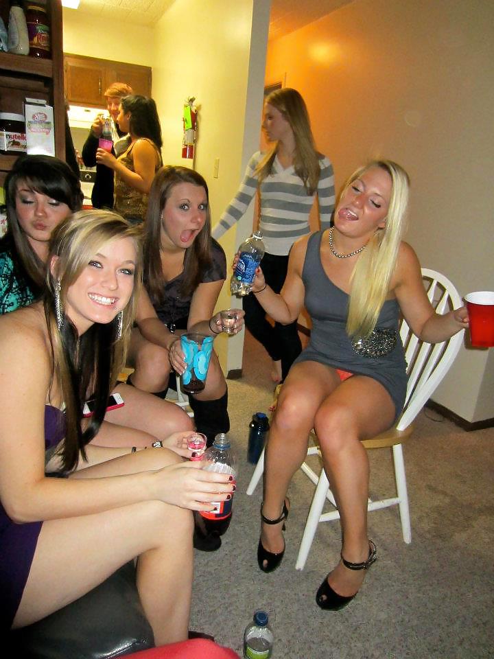 FaceBook Panty Peek 13 #8414763