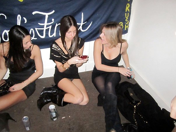 FaceBook Panty Peek 13 #8414902