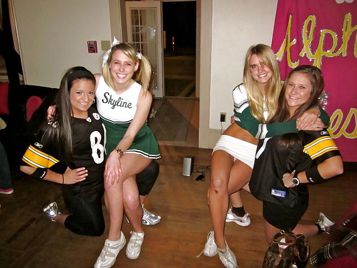 FaceBook Panty Peek 13 #8415028