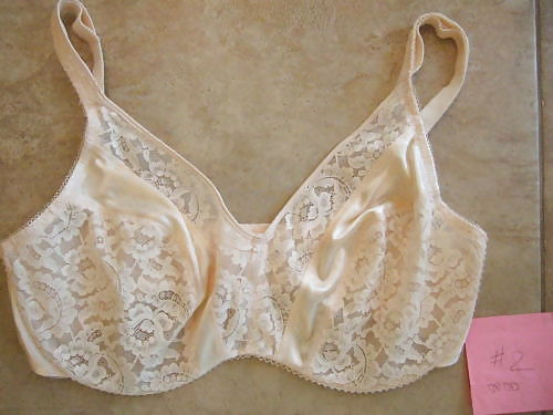 Grand Soutien-gorge De Coupe Pour Femme Mûre #15747256