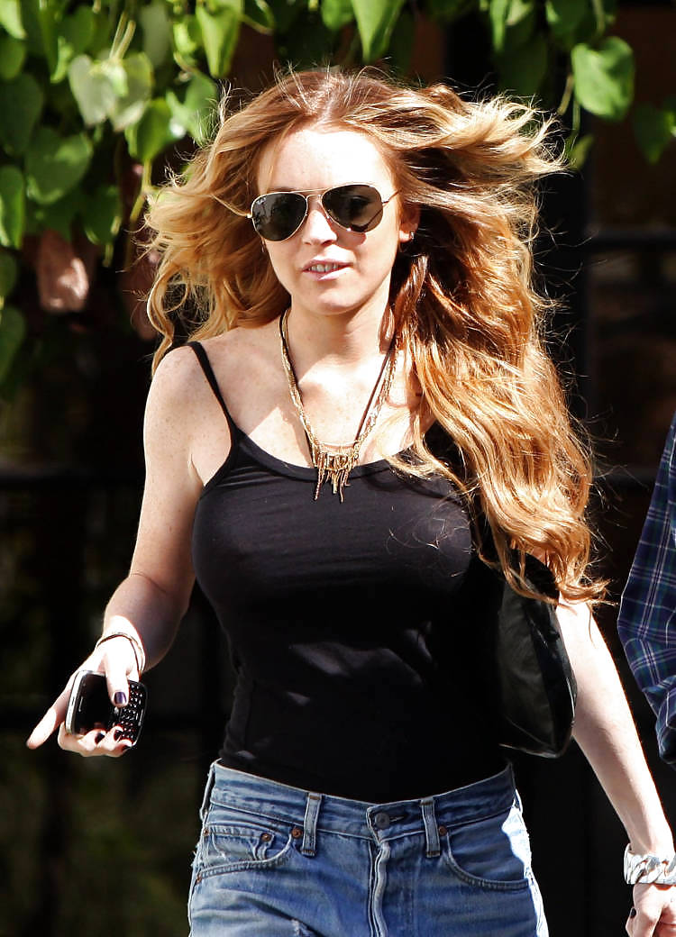 Lindsay Lohan Bra Less #2174515