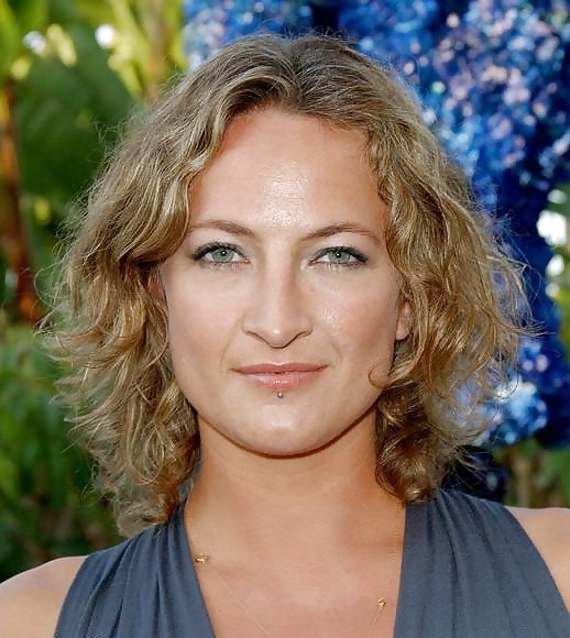 Zoe bell 
 #13197380