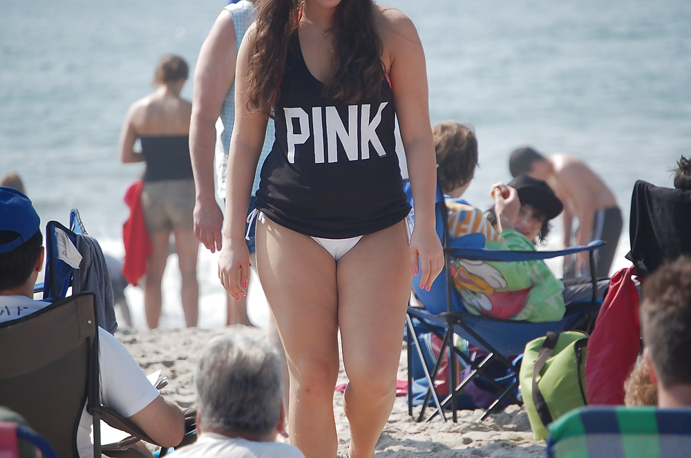 Une Journée à La Longue île De Plage, Ny. #11325896