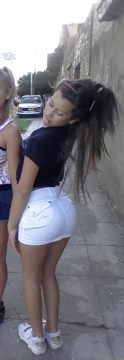 Nubile Camila