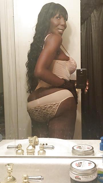 BLACK TRANNY #21051252