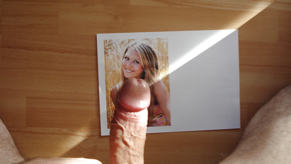 Vollgesaut
 #15104379