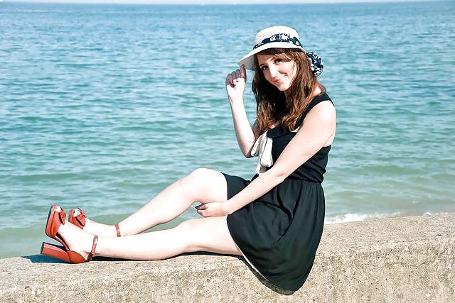 Modo de bloggers franceses con piernas sexy 28
 #16891730