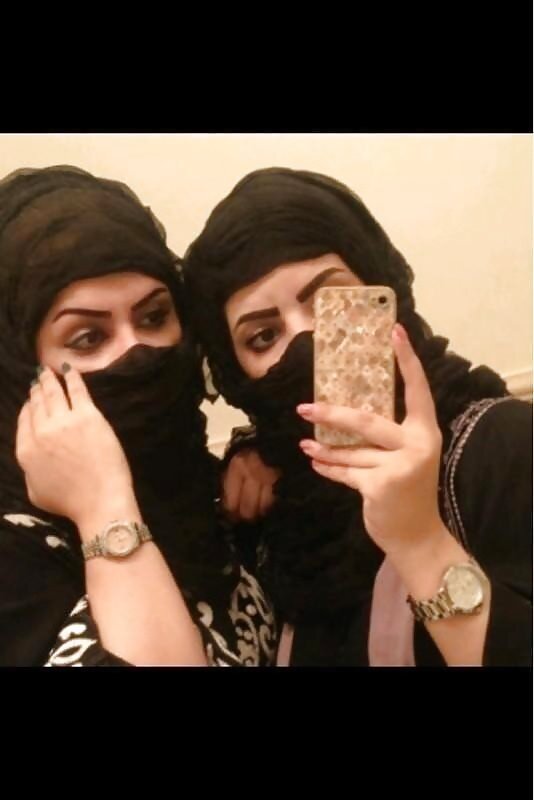 Mujeres de Arabia Saudita 1
 #17413274