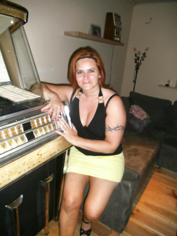 Horny dutch mom Bianca from Facebook. dirty comments please #16290054