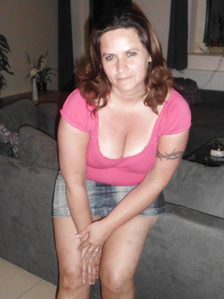 Horny dutch mom Bianca from Facebook. dirty comments please #16290093