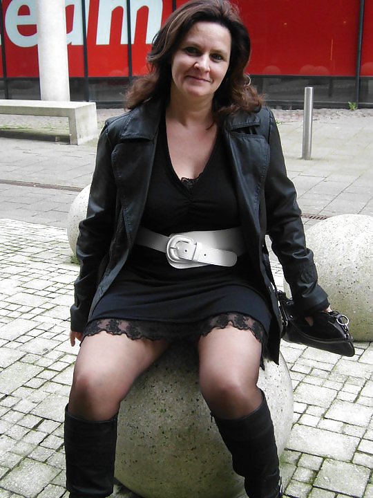 Horny dutch mom Bianca from Facebook. dirty comments please #16290101