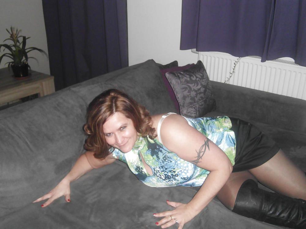 Horny dutch mom Bianca from Facebook. dirty comments please #16290145