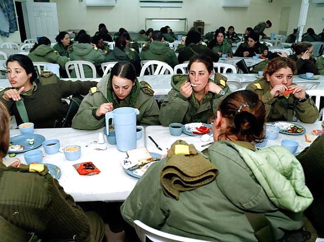 Ragazze dell'esercito israeliano (non nude)
 #7291176