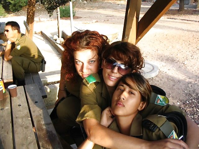 Ragazze dell'esercito israeliano (non nude)
 #7291218