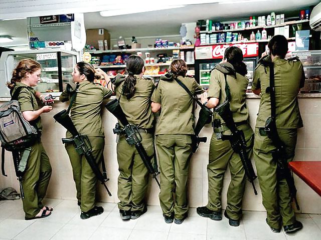 Ragazze dell'esercito israeliano (non nude)
 #7291241