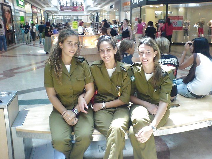 Chicas del ejército israelí (no desnudas)
 #7291368
