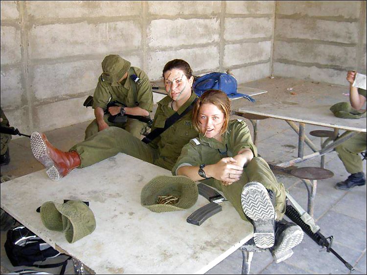 Chicas del ejército israelí (no desnudas)
 #7291410
