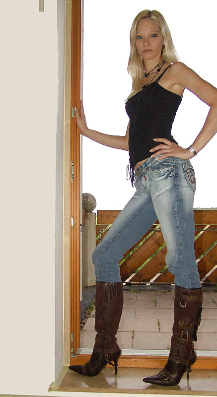 Beautys in boots and jeans #7807759