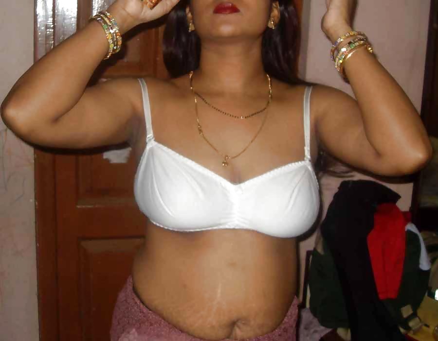 Indian wife saree strip #8550545