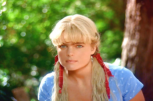 Erika Eleniak #19232037