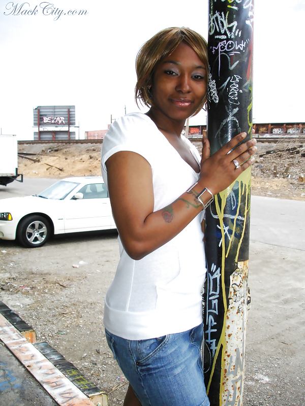 Afton on location. #17048286