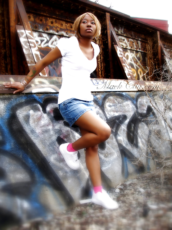 Afton on location. #17048297