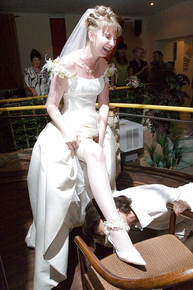 結婚式・花嫁のアップスカート
 #7209432