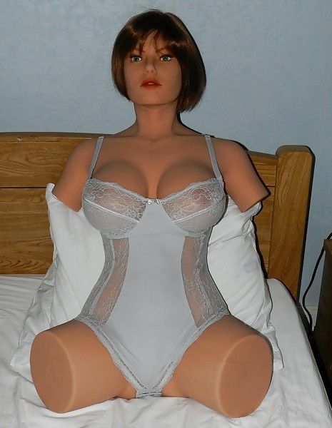 REAL DOLLS  #9941133