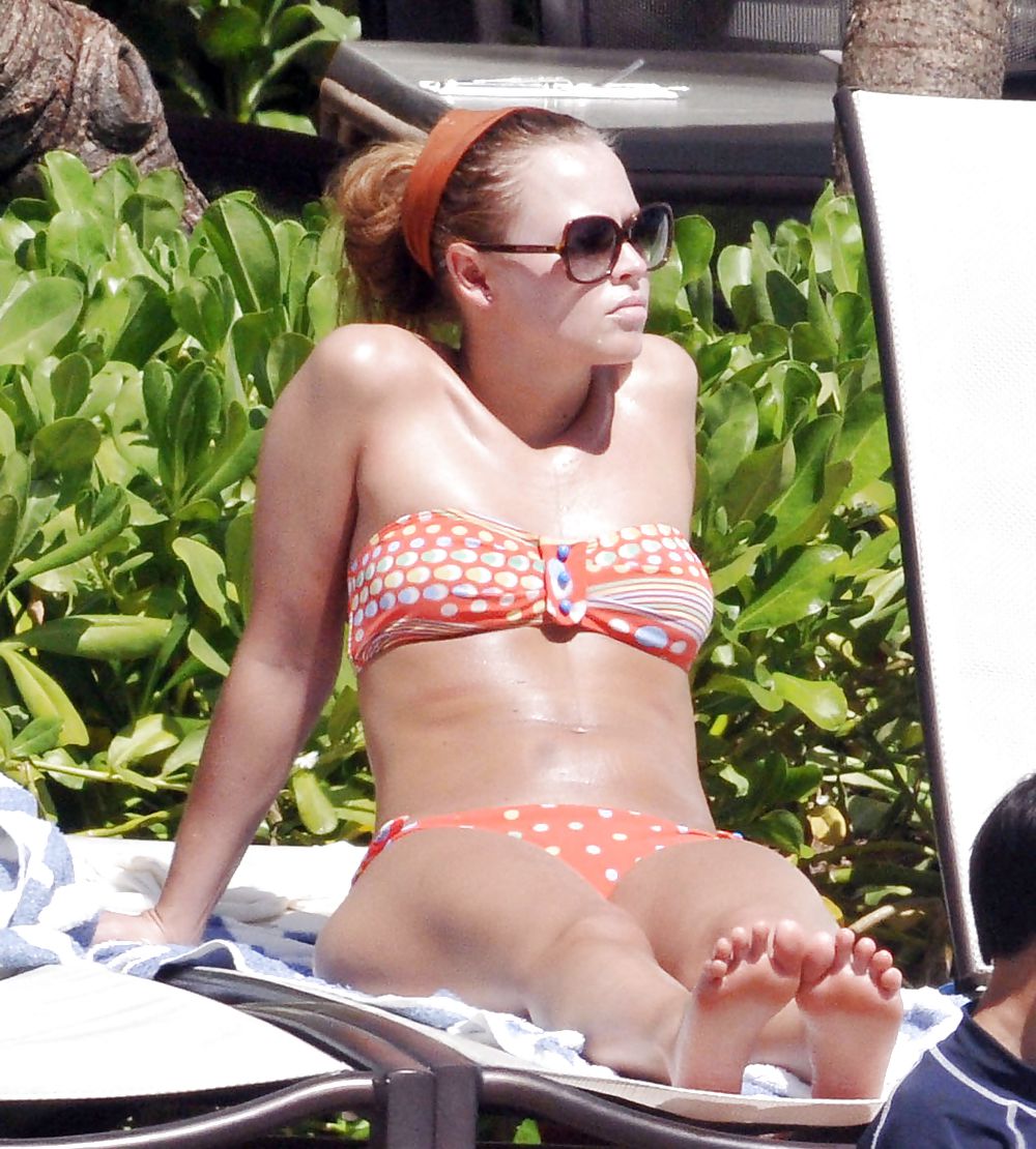 Kimberley walsh piedi
 #15688794