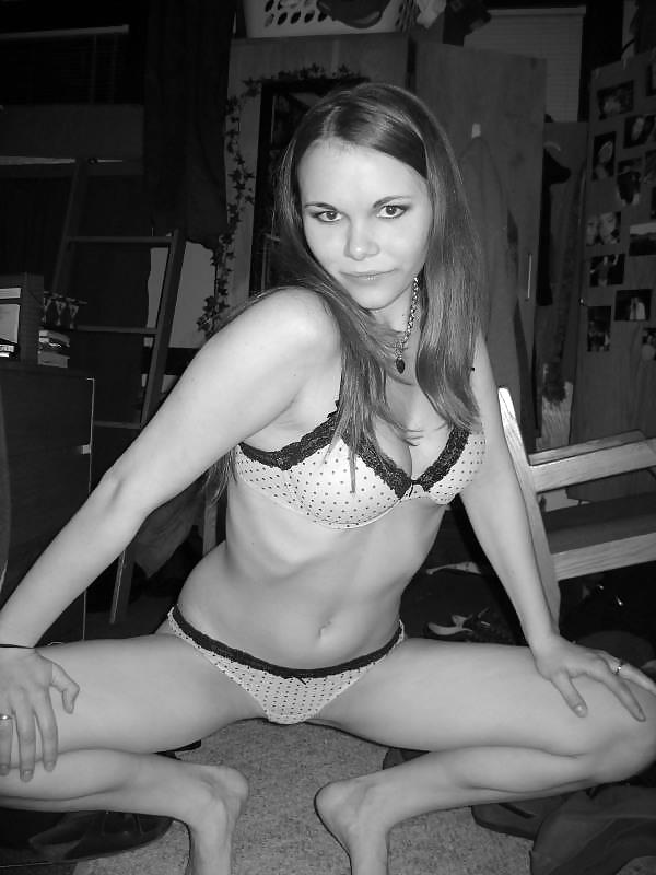 Skinny With Tall Cleavage #9582958