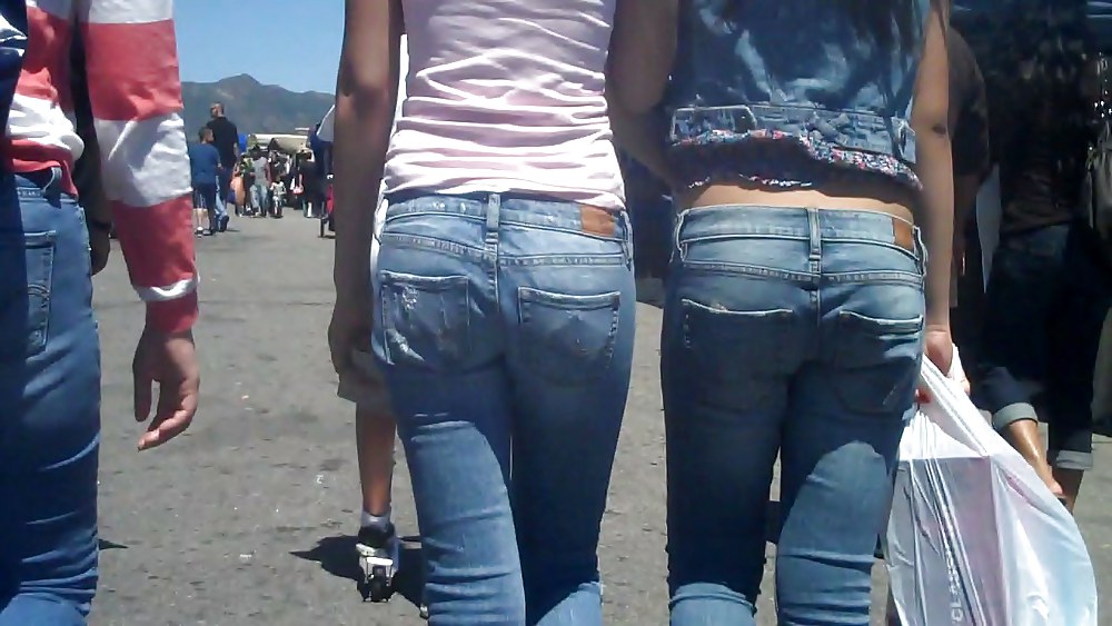 Persiguiendo culos lisos y culos en jeans
 #3666326