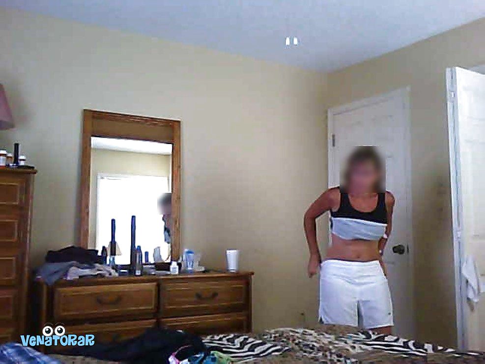 Espiando a la amiga de mi esposa #16260022