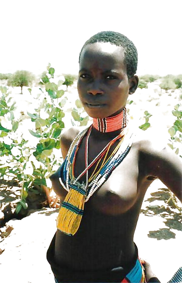 Tribus africanas mujeres, nathional geographic
 #16960373