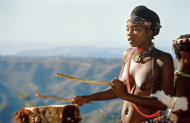 African Tribes Women, Nathional Geographic #16960464