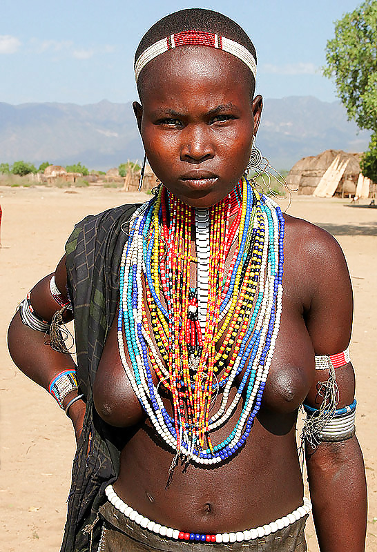 Tribus Africaines Les Femmes, Nathional Géographique #16960470
