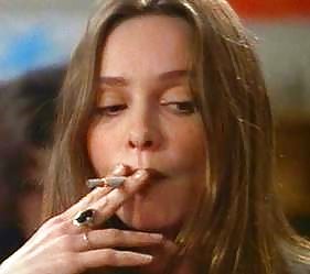 Il bagliore, donne celebrità che fumano
 #21923115