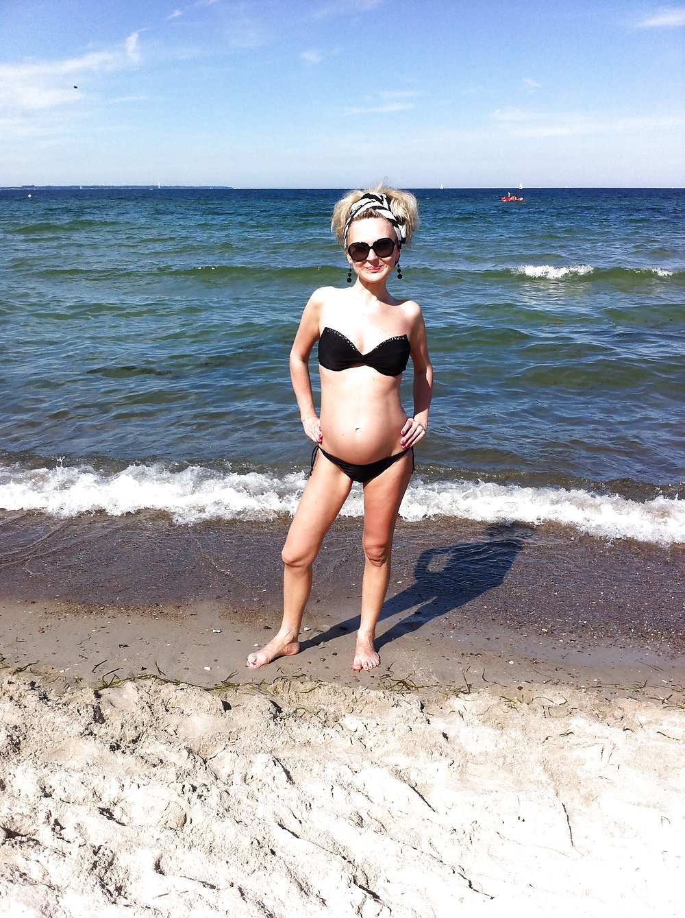 ウクライナの妊娠中の乳母
 #11893552