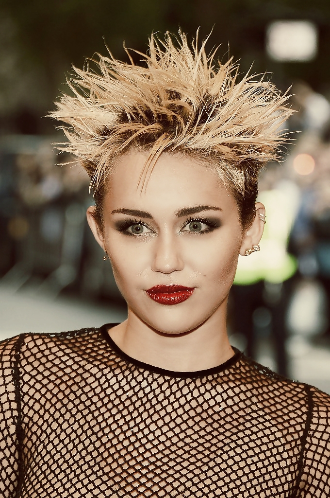 Sexy Hot Miley Cyrus Met Gala May 2013 #20008818