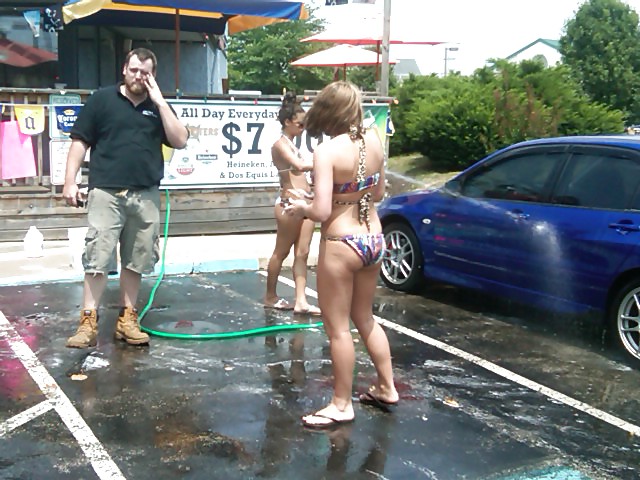 Hooters car wash hotties
 #10441884