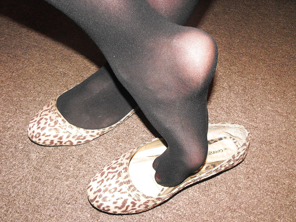 Gf wears tights and flats sent by xhamster member #5971484
