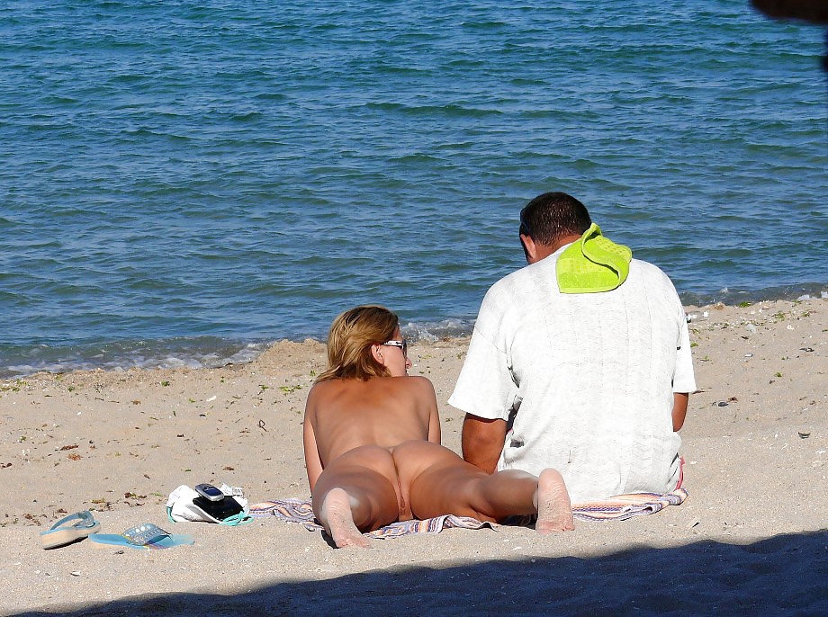 裸のビーチでオナニーするのが好き
 #5868343