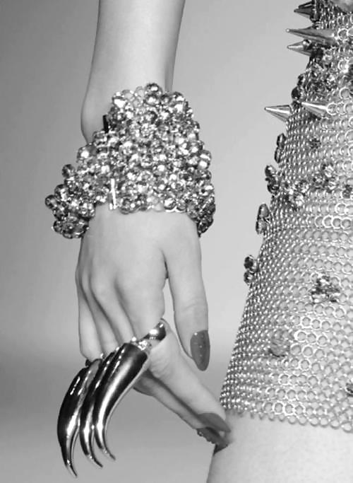 フェティッシュな世界
 #8204005