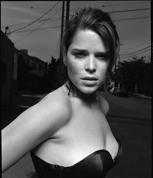 Neve Campbell #2158124