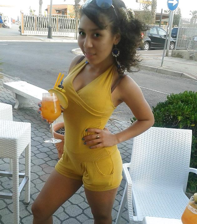 4 tettone
 #12257713
