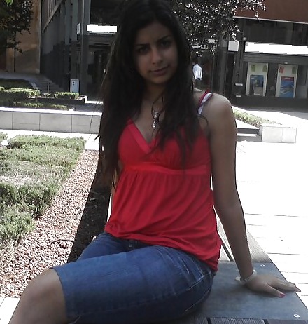 Comment this bich plz #12562512