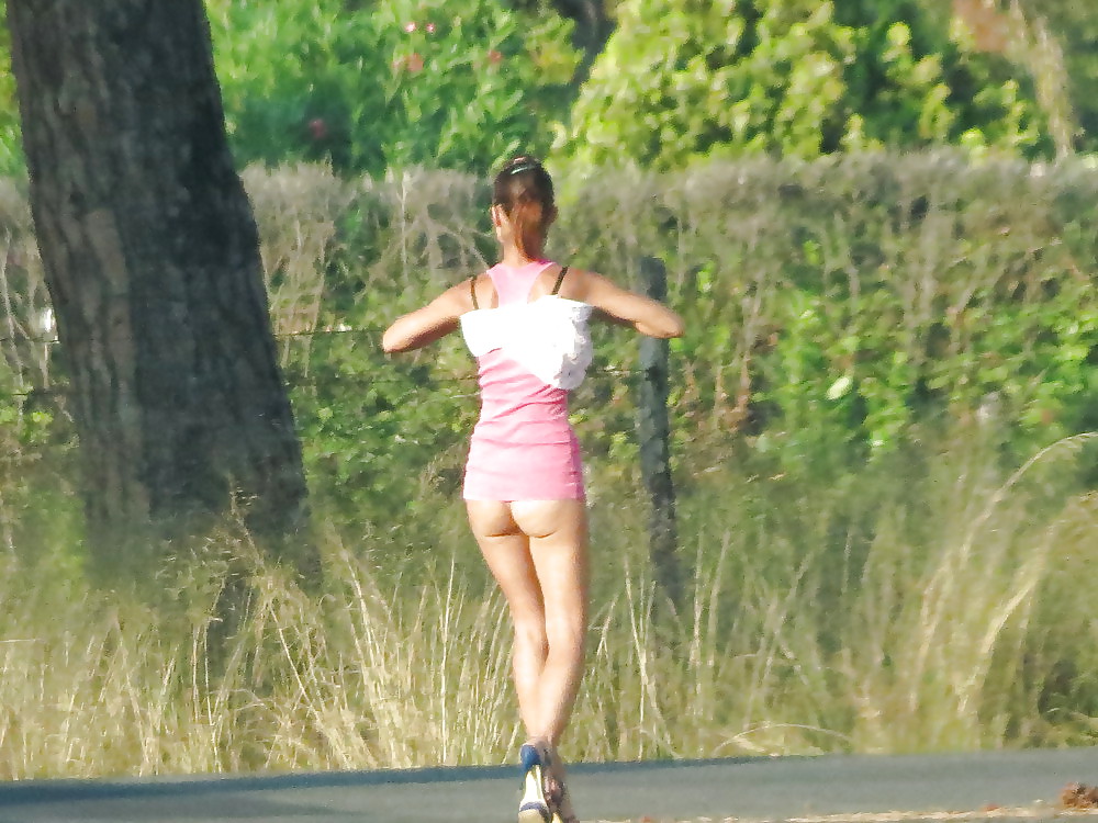 Prostitute in strada #13865317
